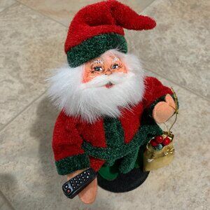 Annalee Santa doll     NOT A TOY - DECORATION USE ONLY